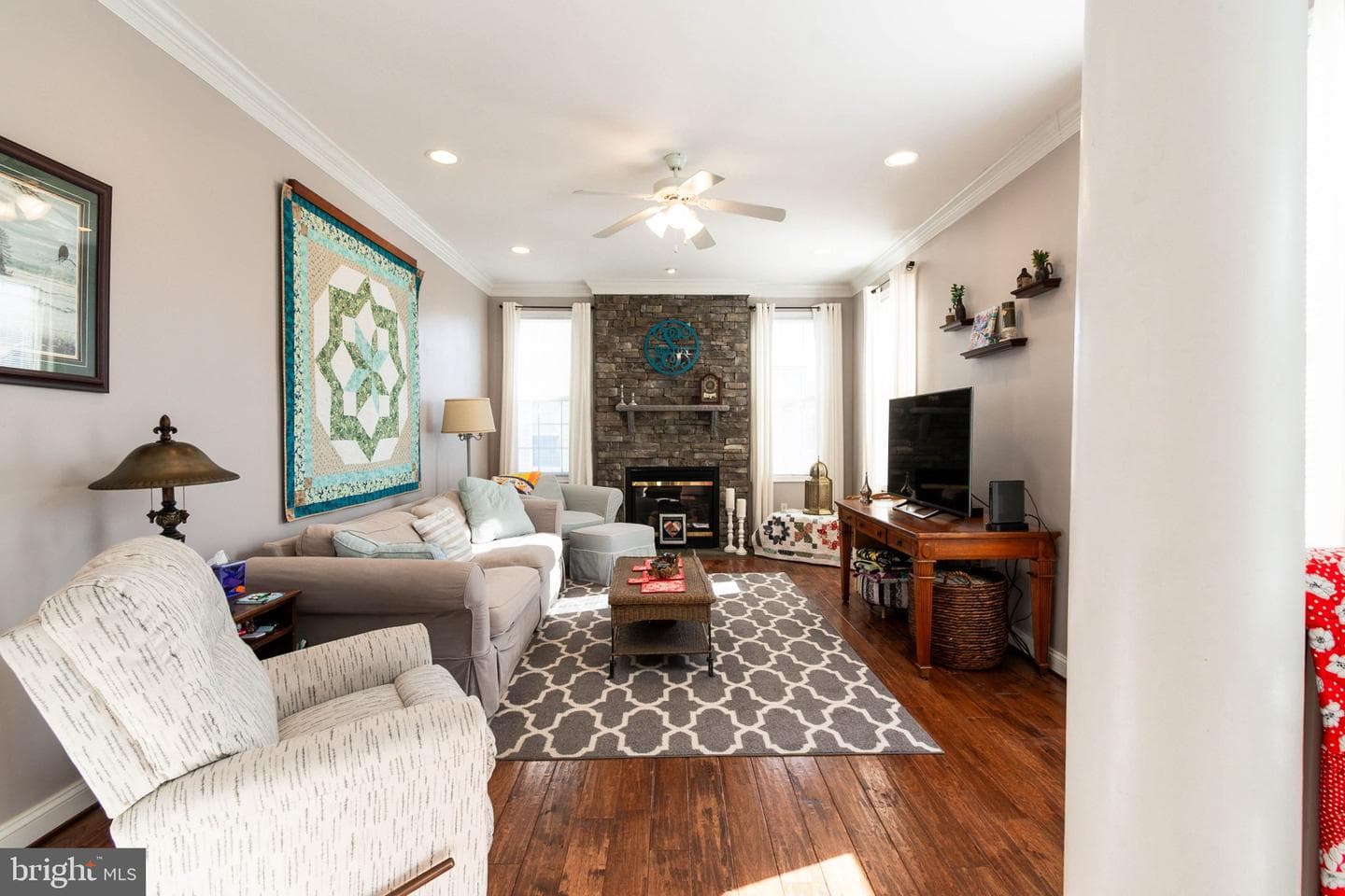 101 Wren Street N photo 18