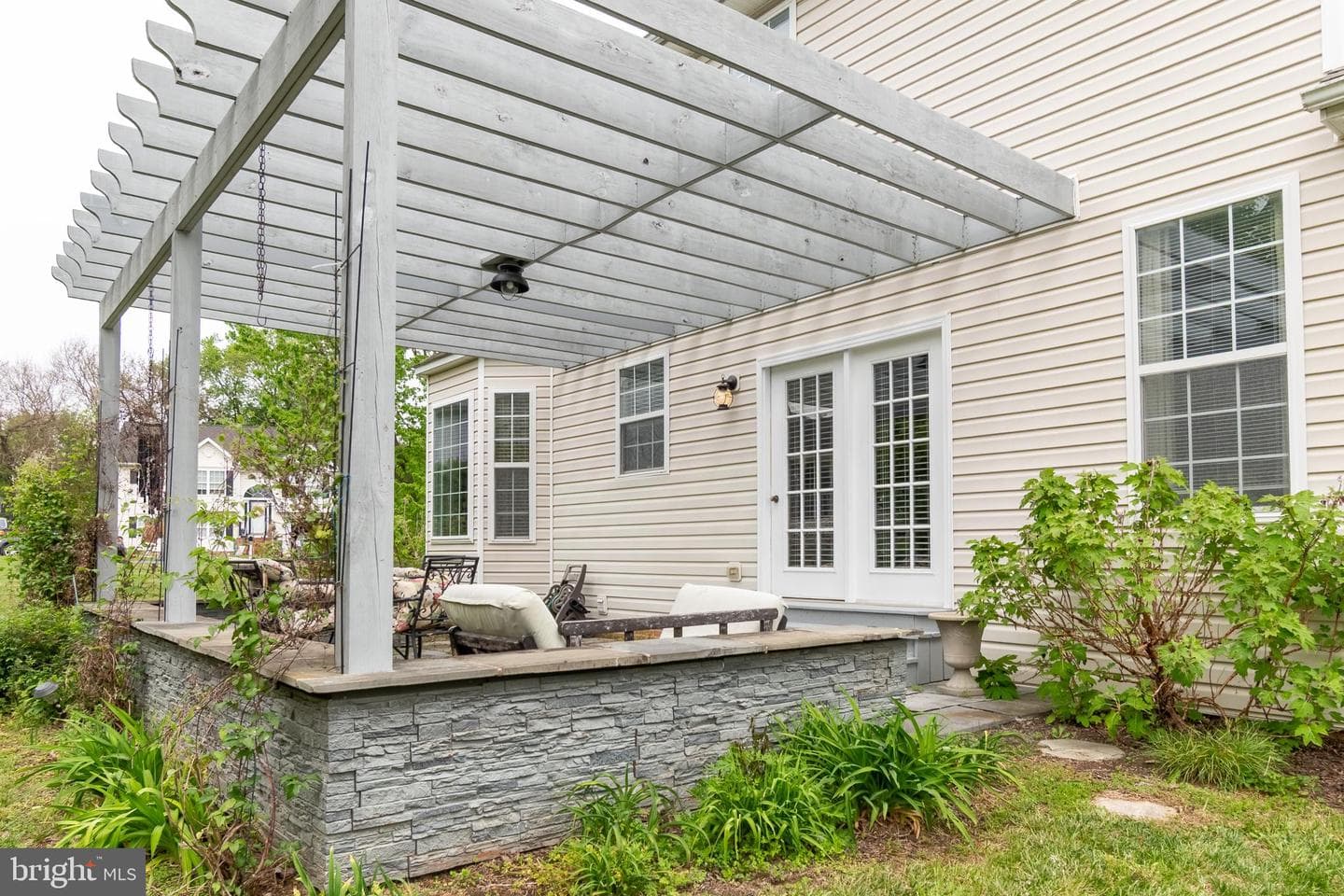 101 Wren Street N photo 36