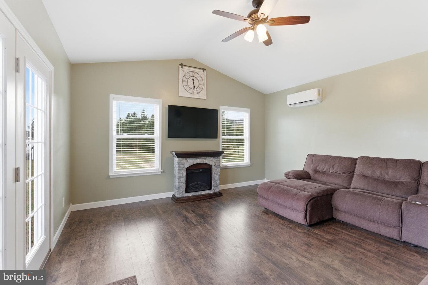 239 Mcgill Drive photo 21