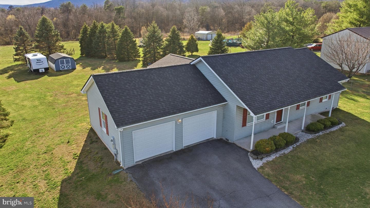 239 Mcgill Drive photo 3