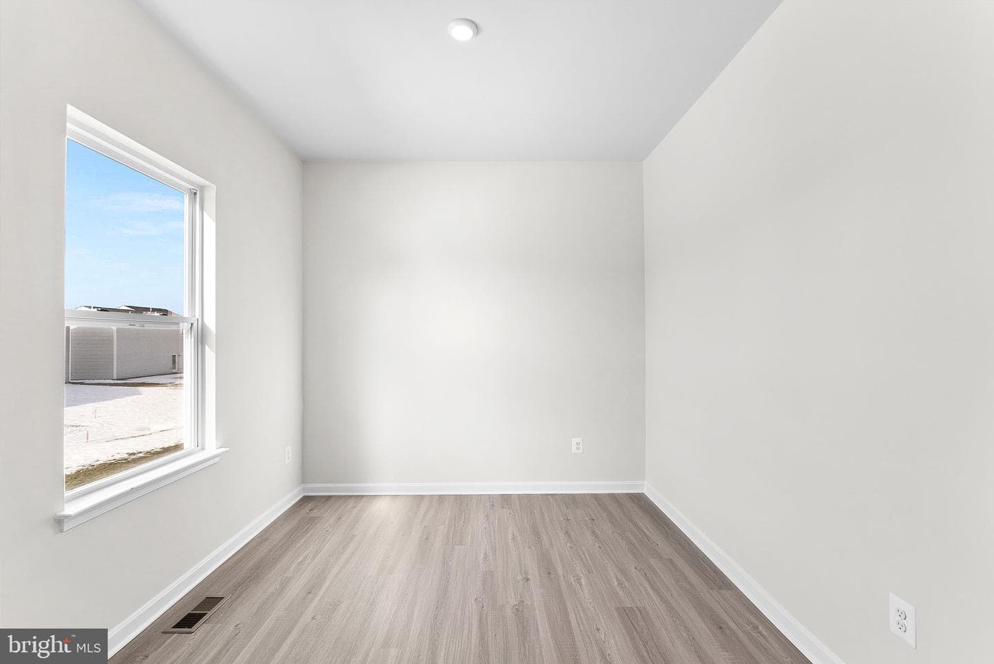 5 Eddy Road photo 20