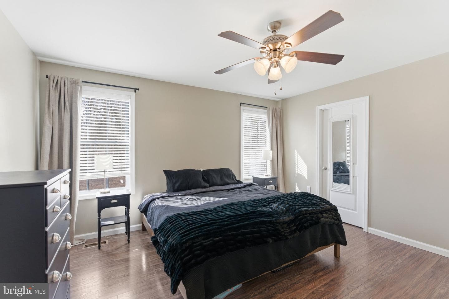 140 Basin Drive photo 12