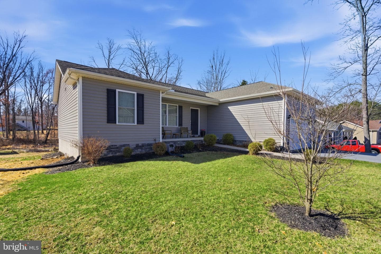 140 Basin Drive photo 2