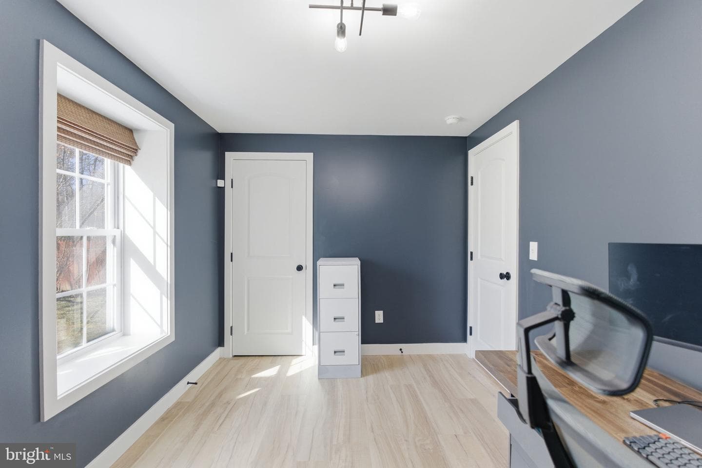 140 Basin Drive photo 30