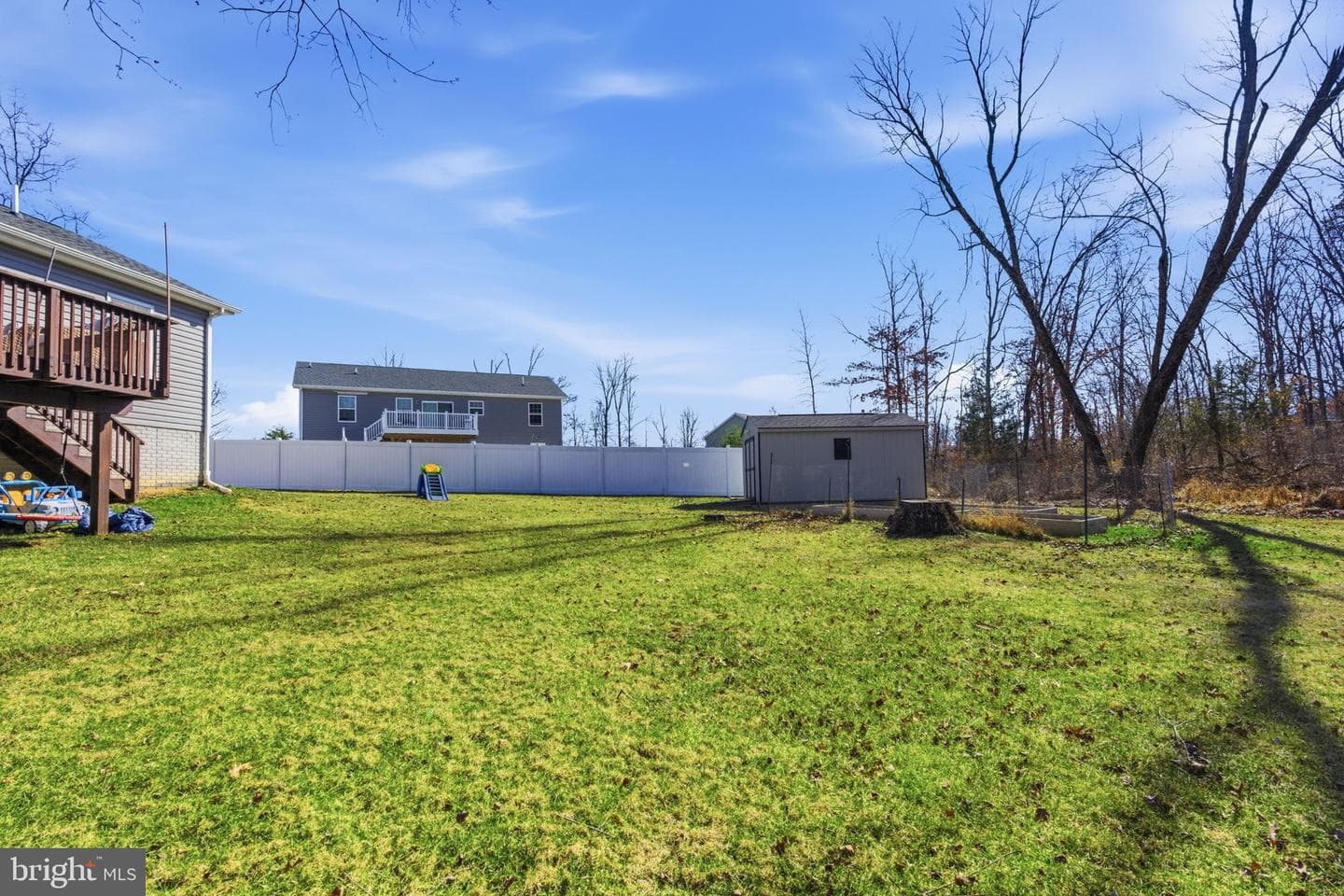 140 Basin Drive photo 33