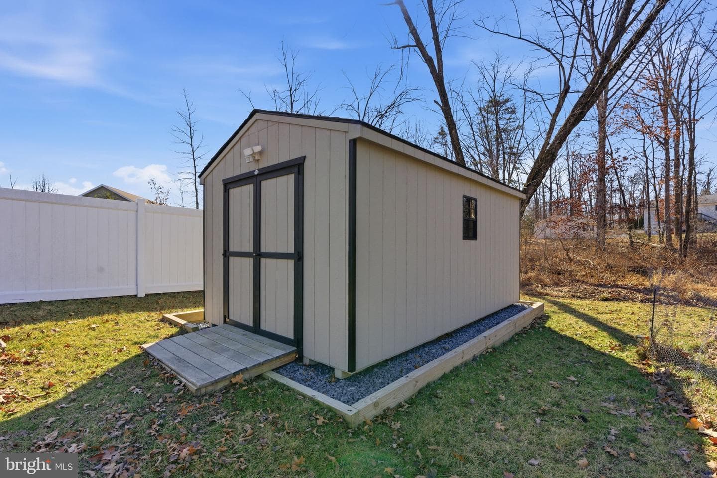 140 Basin Drive photo 34