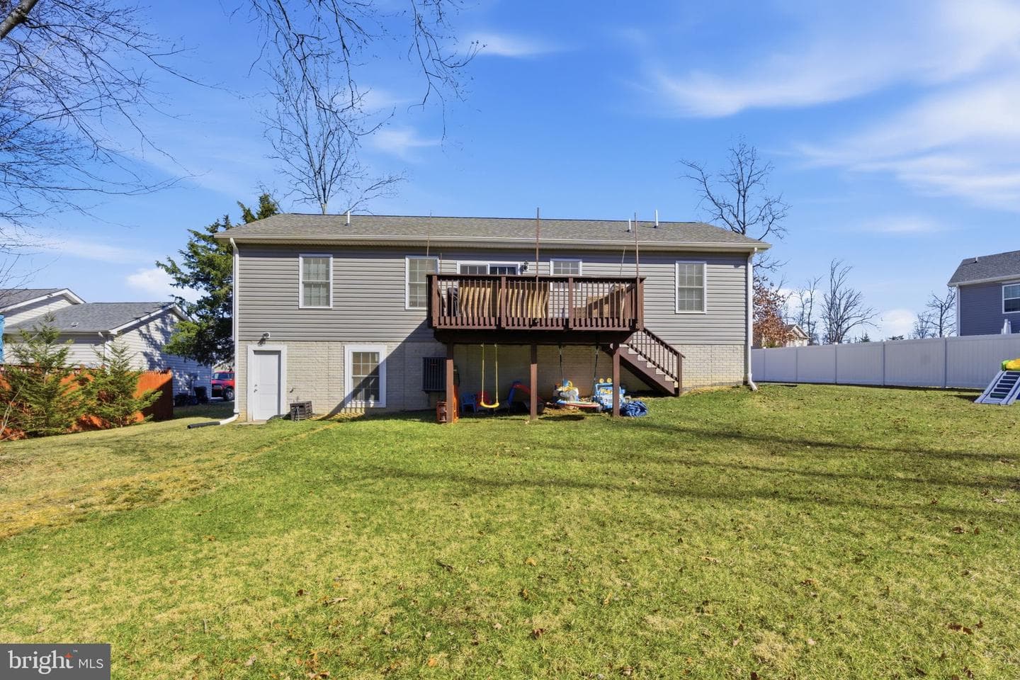 140 Basin Drive photo 35