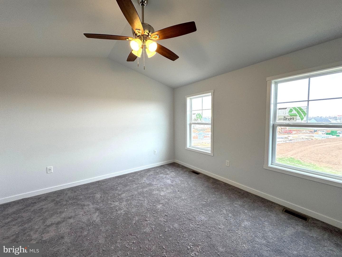 160 Olga Drive photo 7