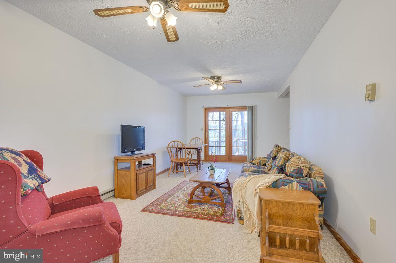 1524 Lamplight Road photo 6