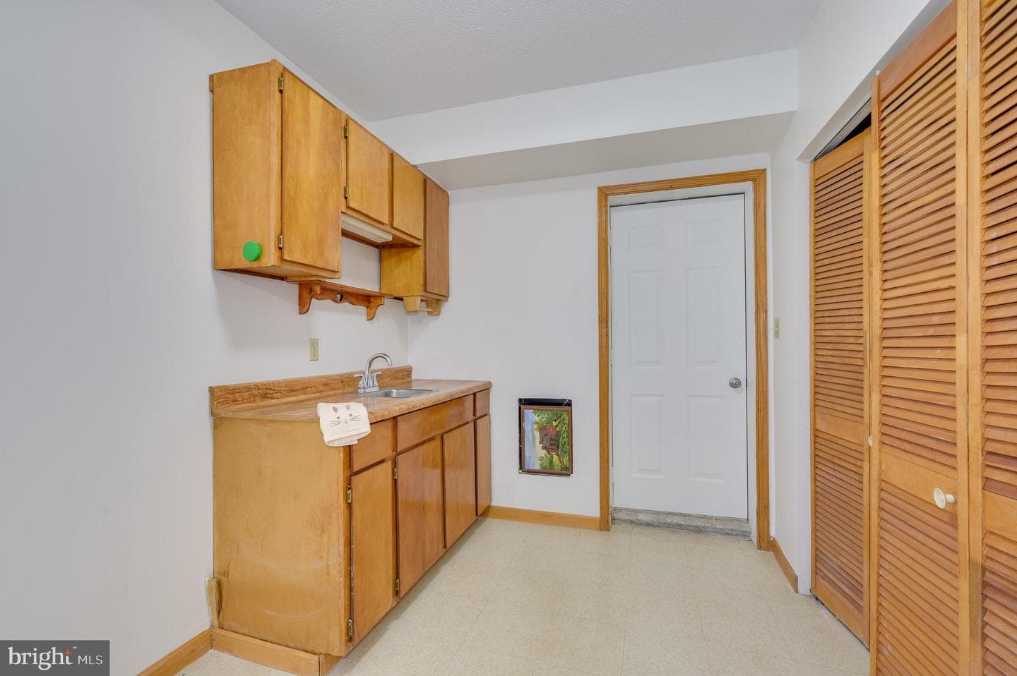 1524 Lamplight Road photo 8