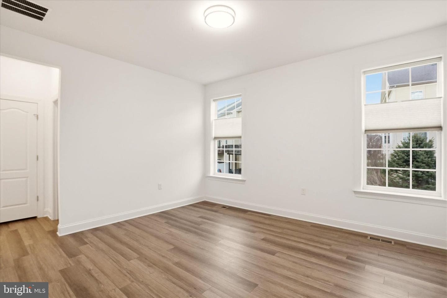 208 Darden Court W photo 16