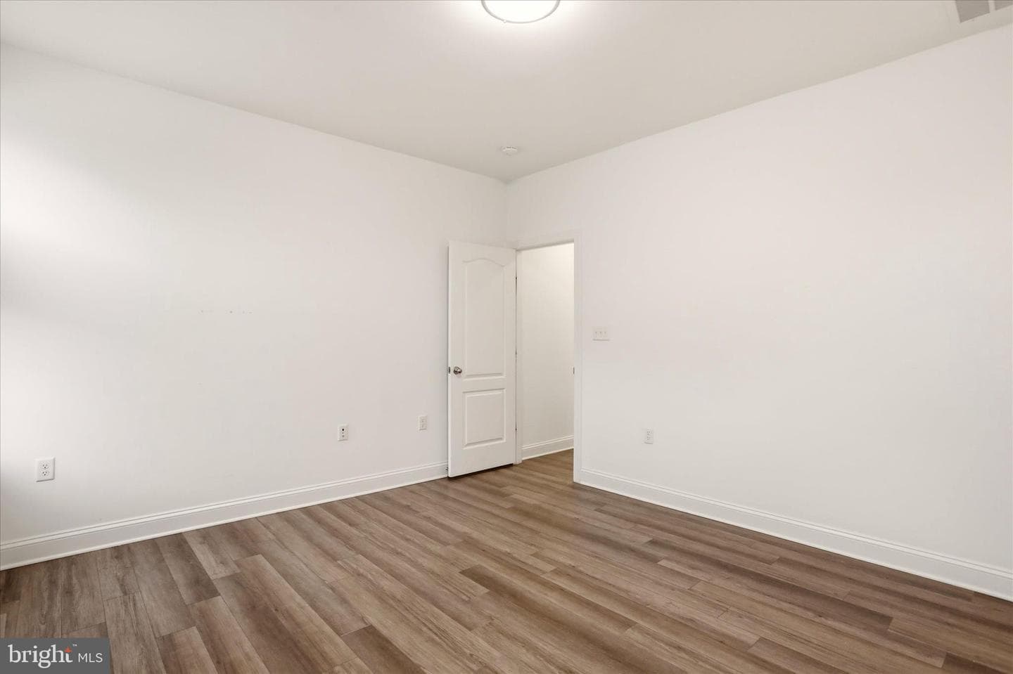 208 Darden Court W photo 17