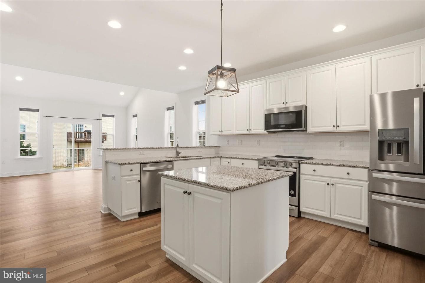 208 Darden Court W photo 2