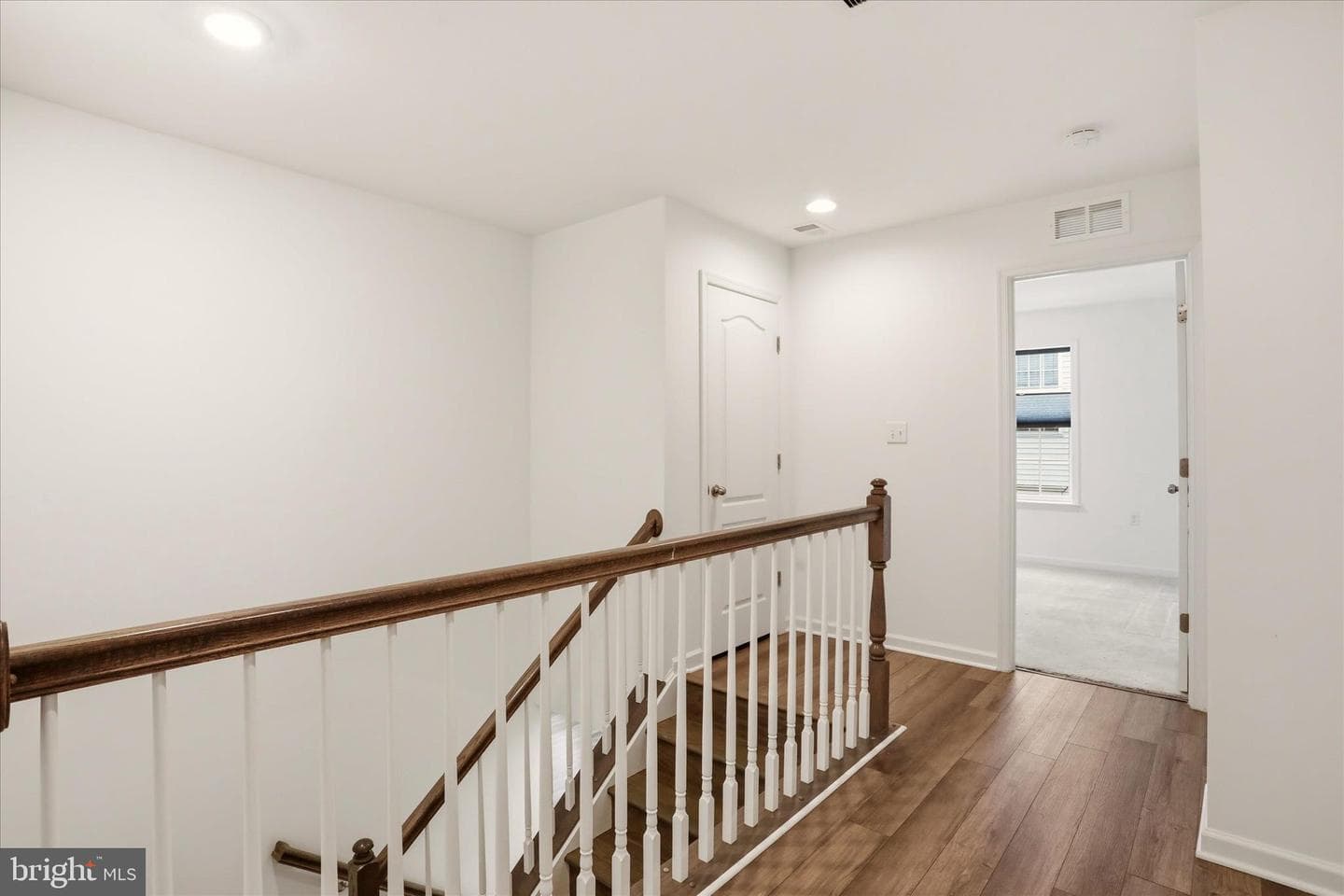 208 Darden Court W photo 26