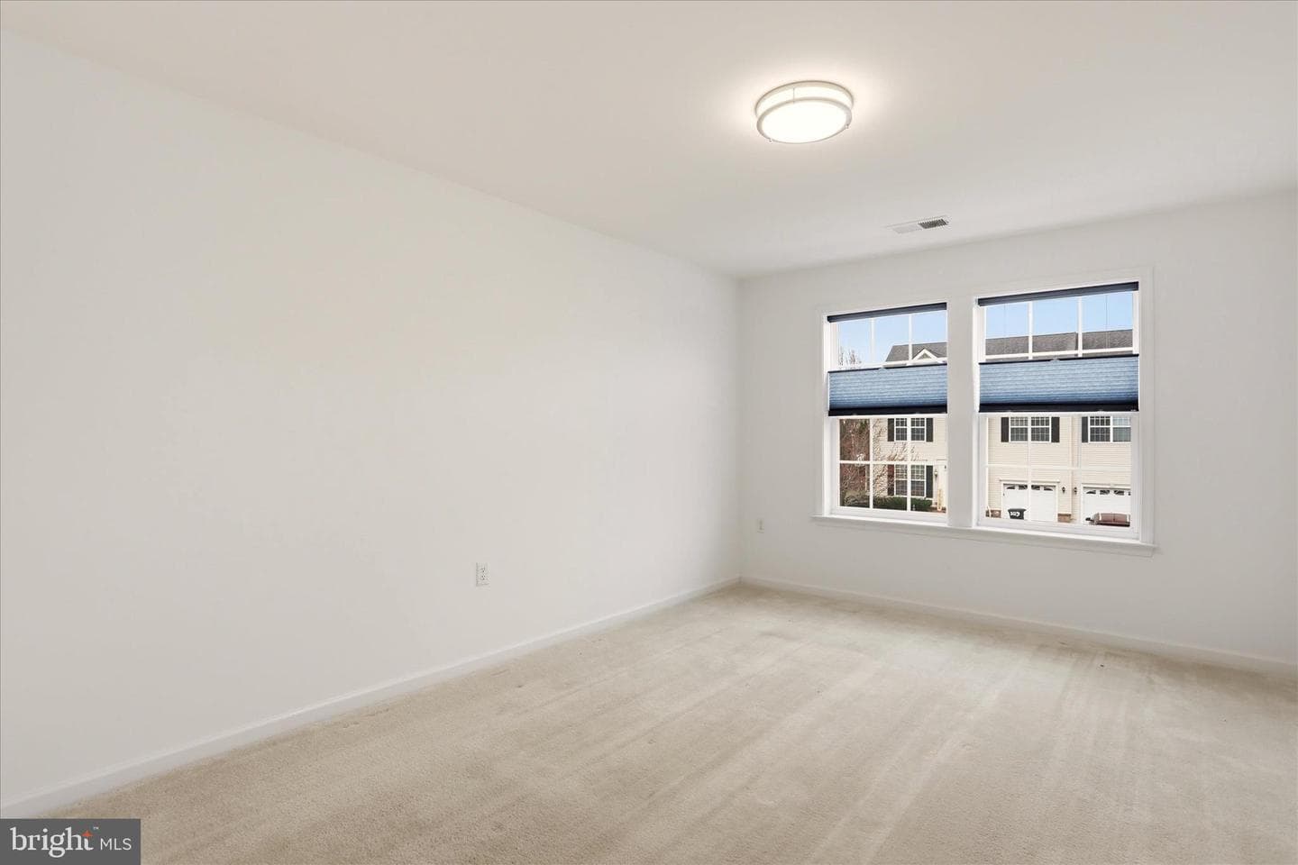 208 Darden Court W photo 27