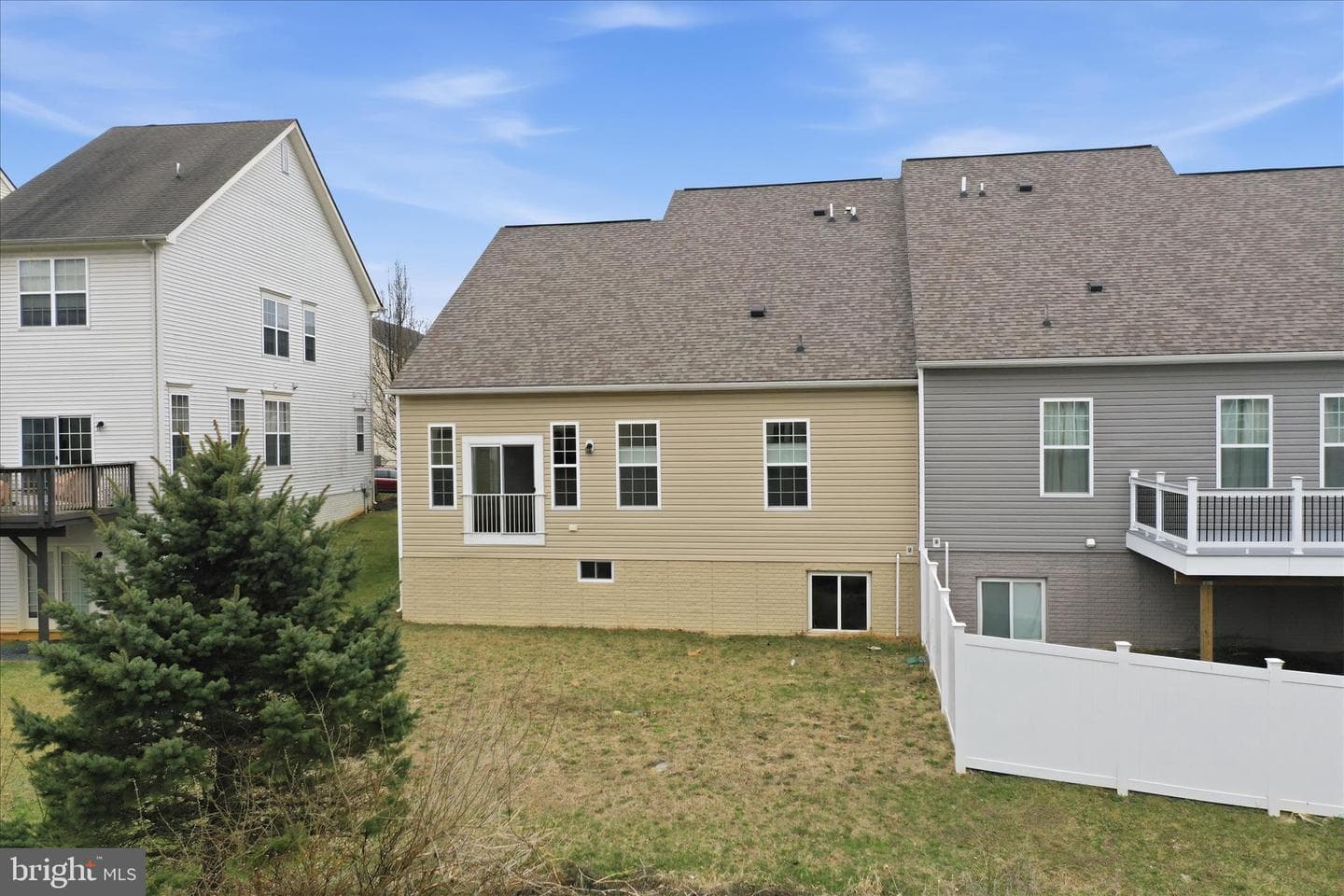 208 Darden Court W photo 38
