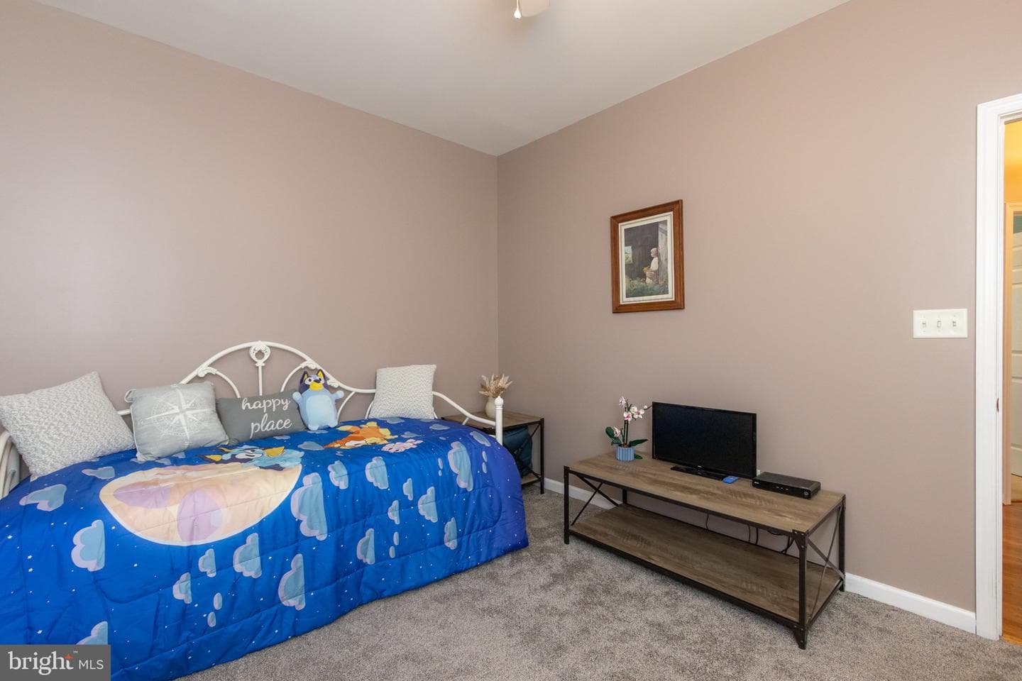 540 Hogan Drive photo 33