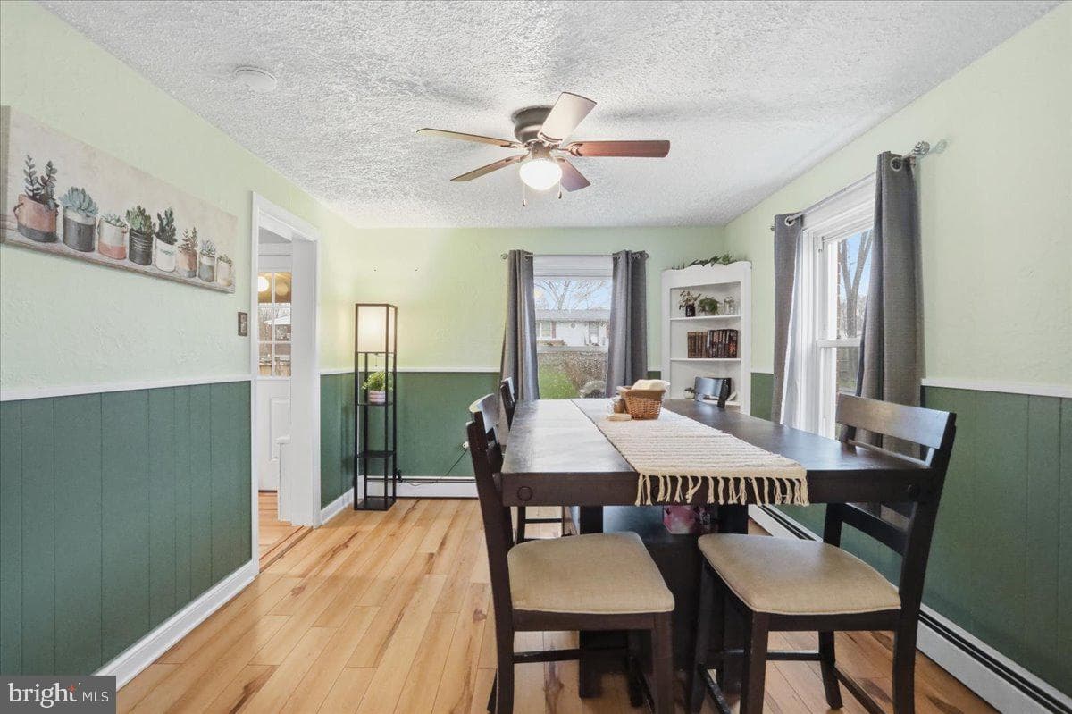 639 W Race Street photo 12