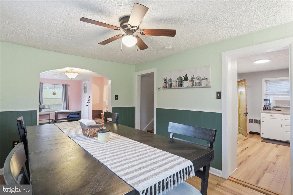 639 W Race Street photo 14