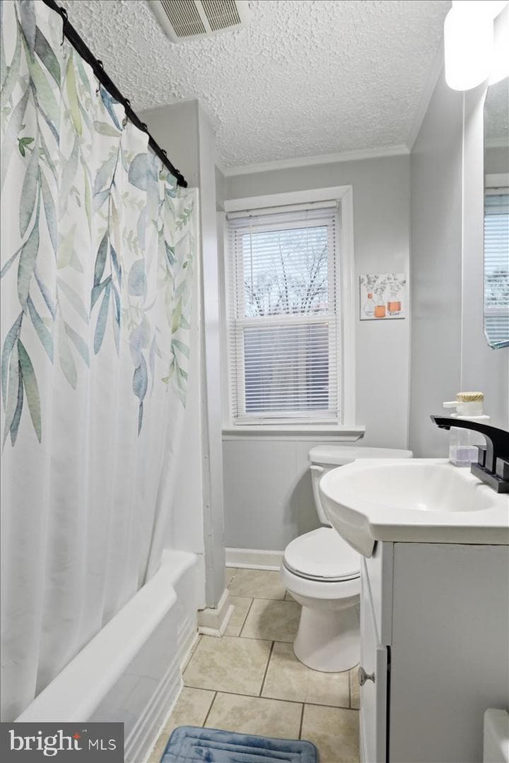 639 W Race Street photo 22