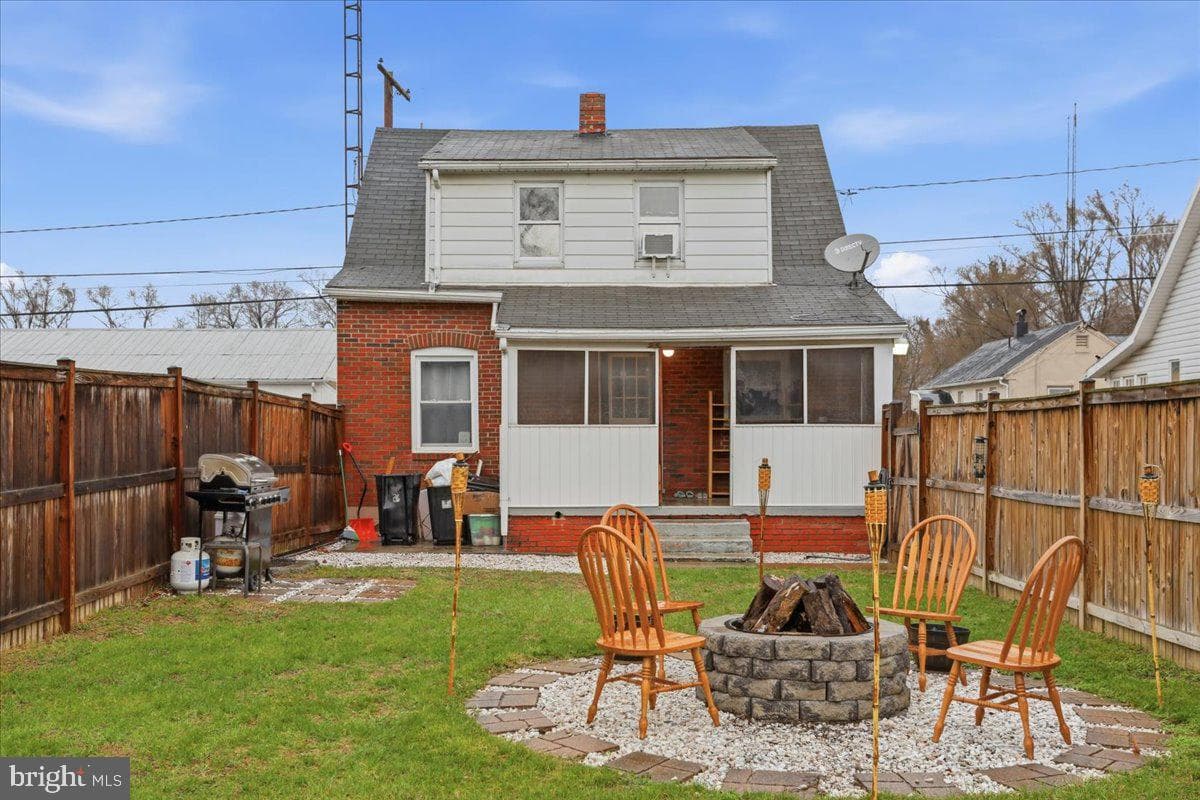 639 W Race Street photo 33