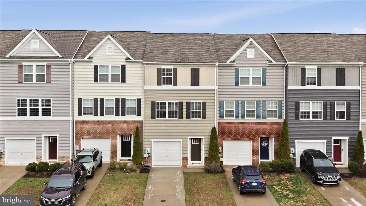 227 Magellan Drive photo 2