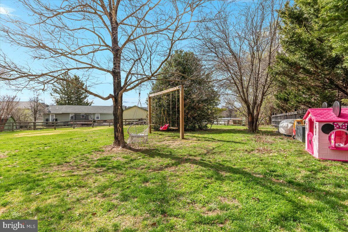 32 Cheerful Faye Drive photo 40