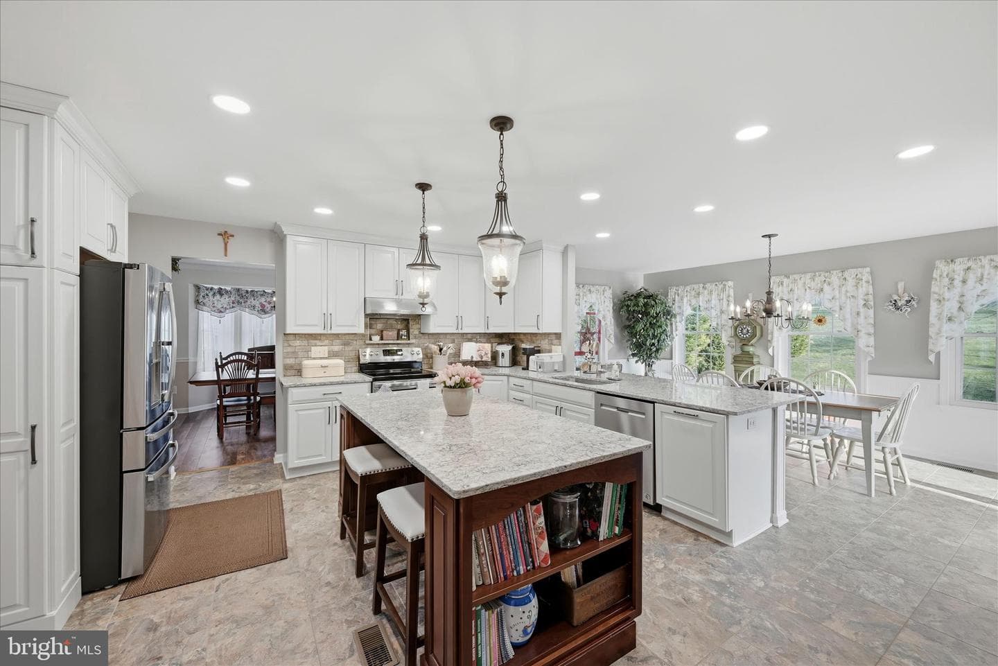 577 Pinnacle Drive photo 29
