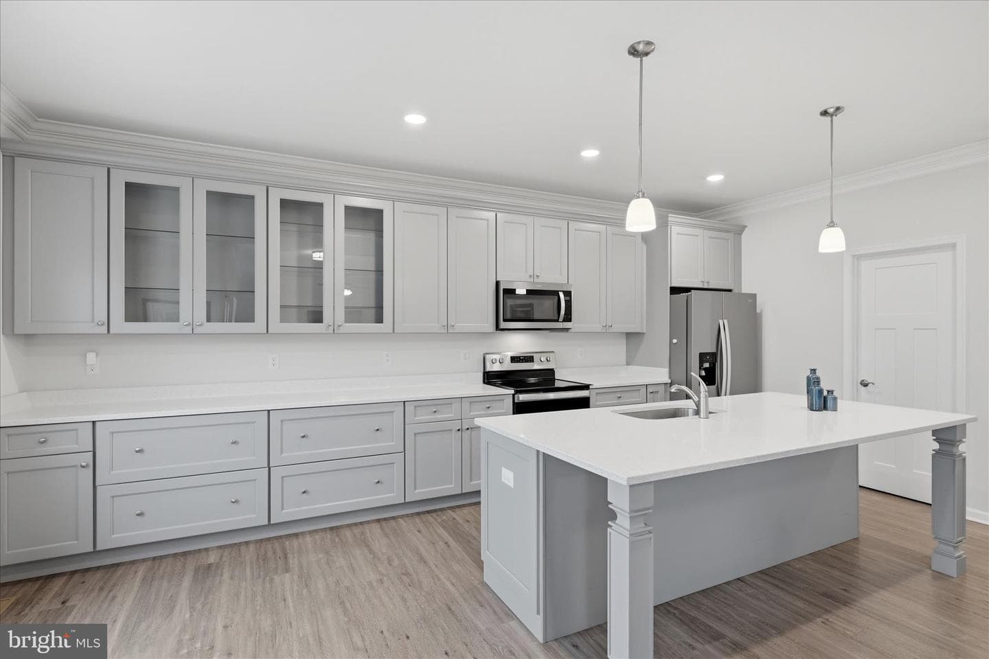 259 Twickenham Drive photo 8
