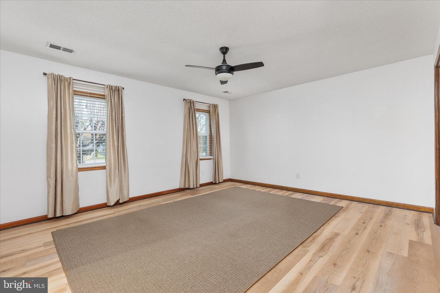 290 Larian Drive photo 18