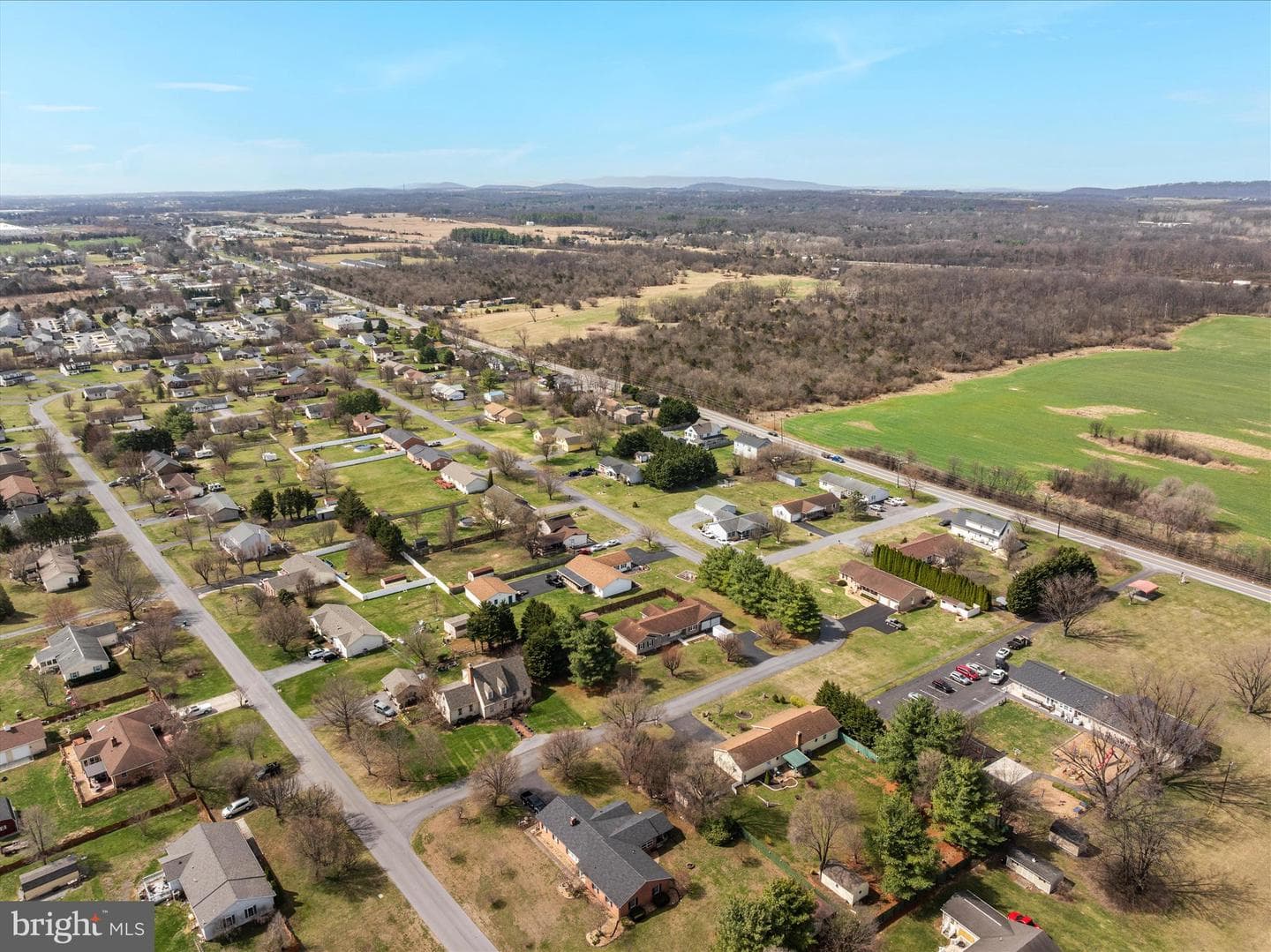 290 Larian Drive photo 46