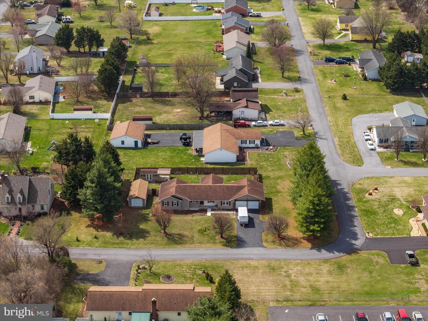 290 Larian Drive photo 47