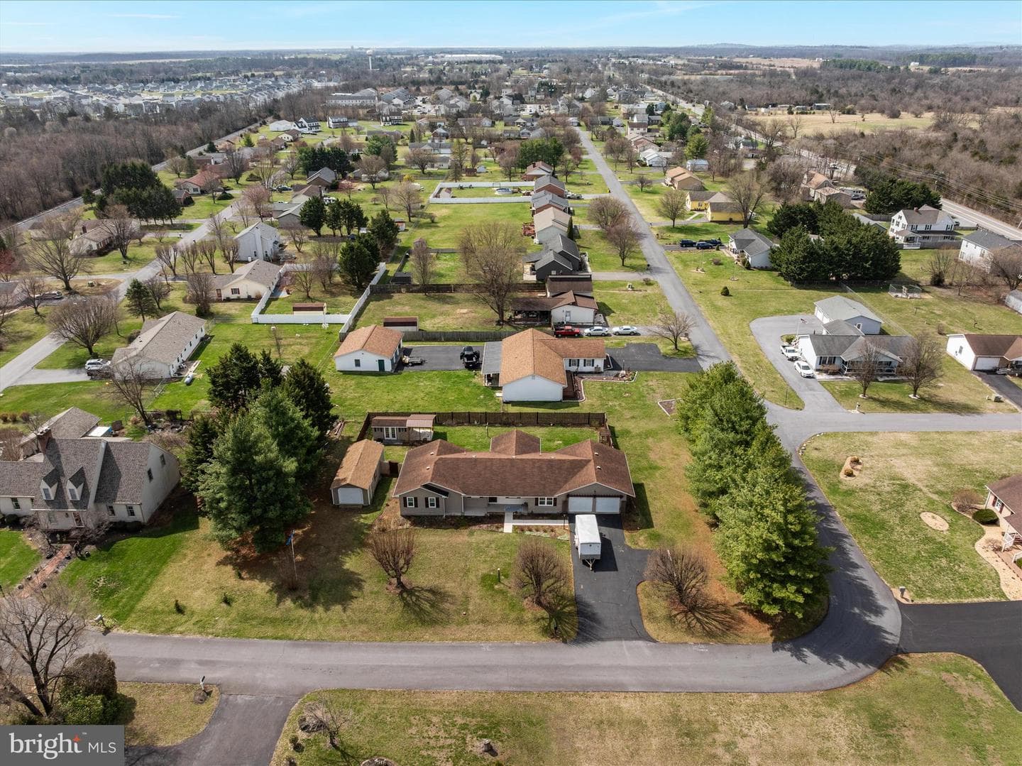 290 Larian Drive photo 48