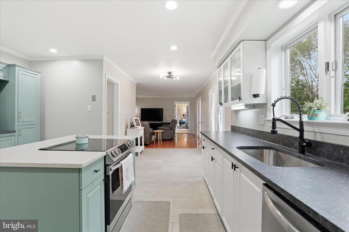 12 Columbus Court photo 18