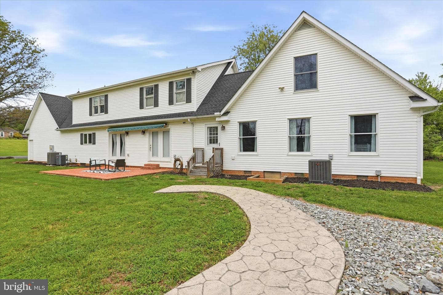 12 Columbus Court photo 46
