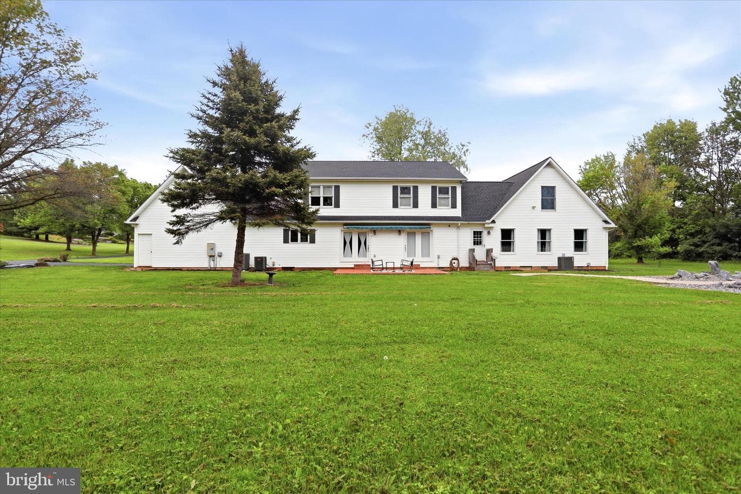 12 Columbus Court photo 49