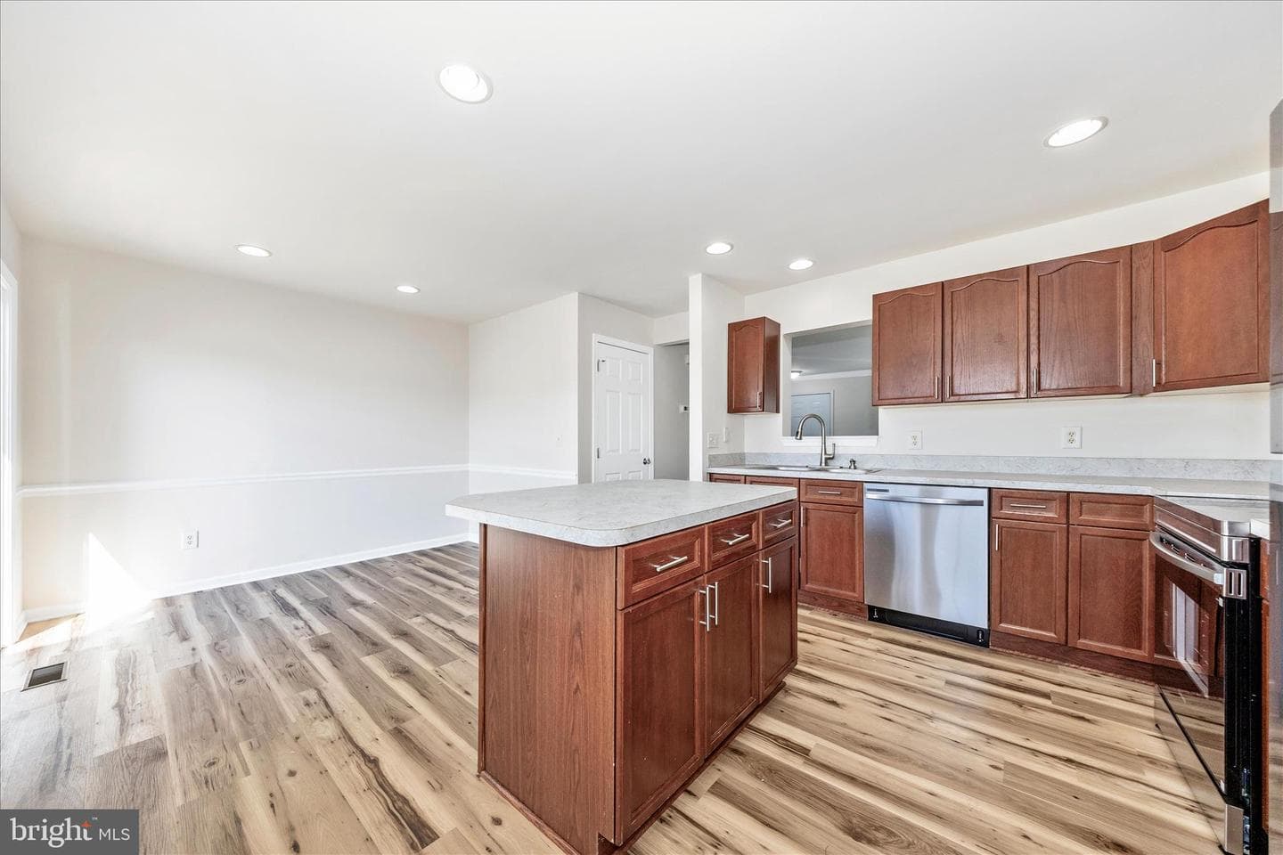 21 Lopez Drive photo 11