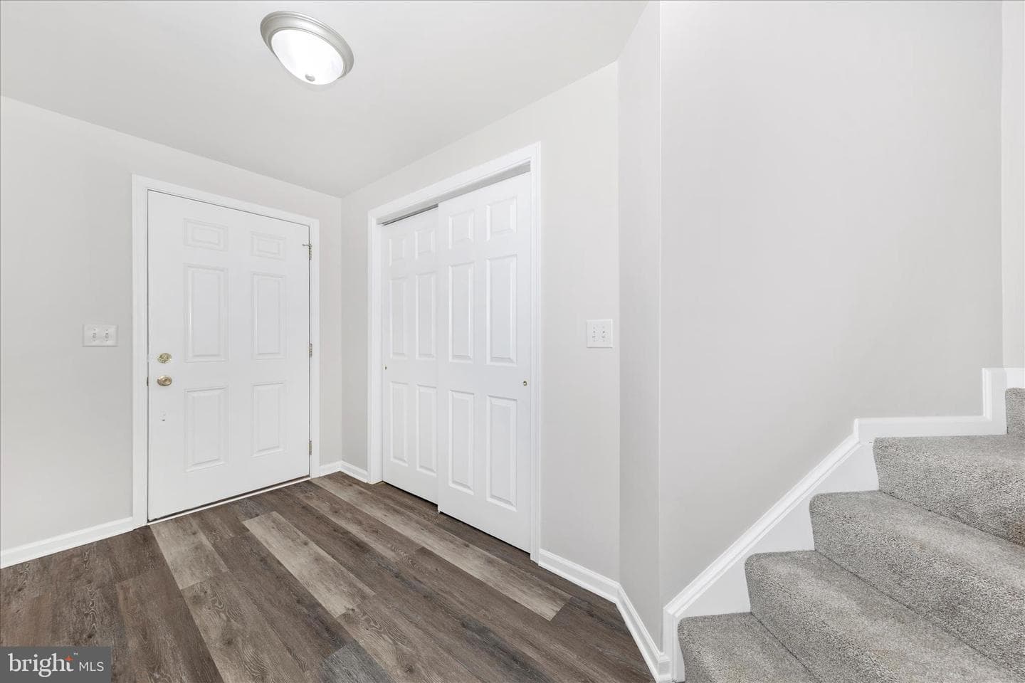 18 Zaharias Drive photo 2