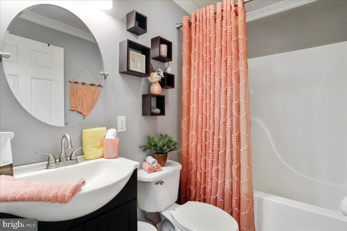 1102 Carrie Way photo 14