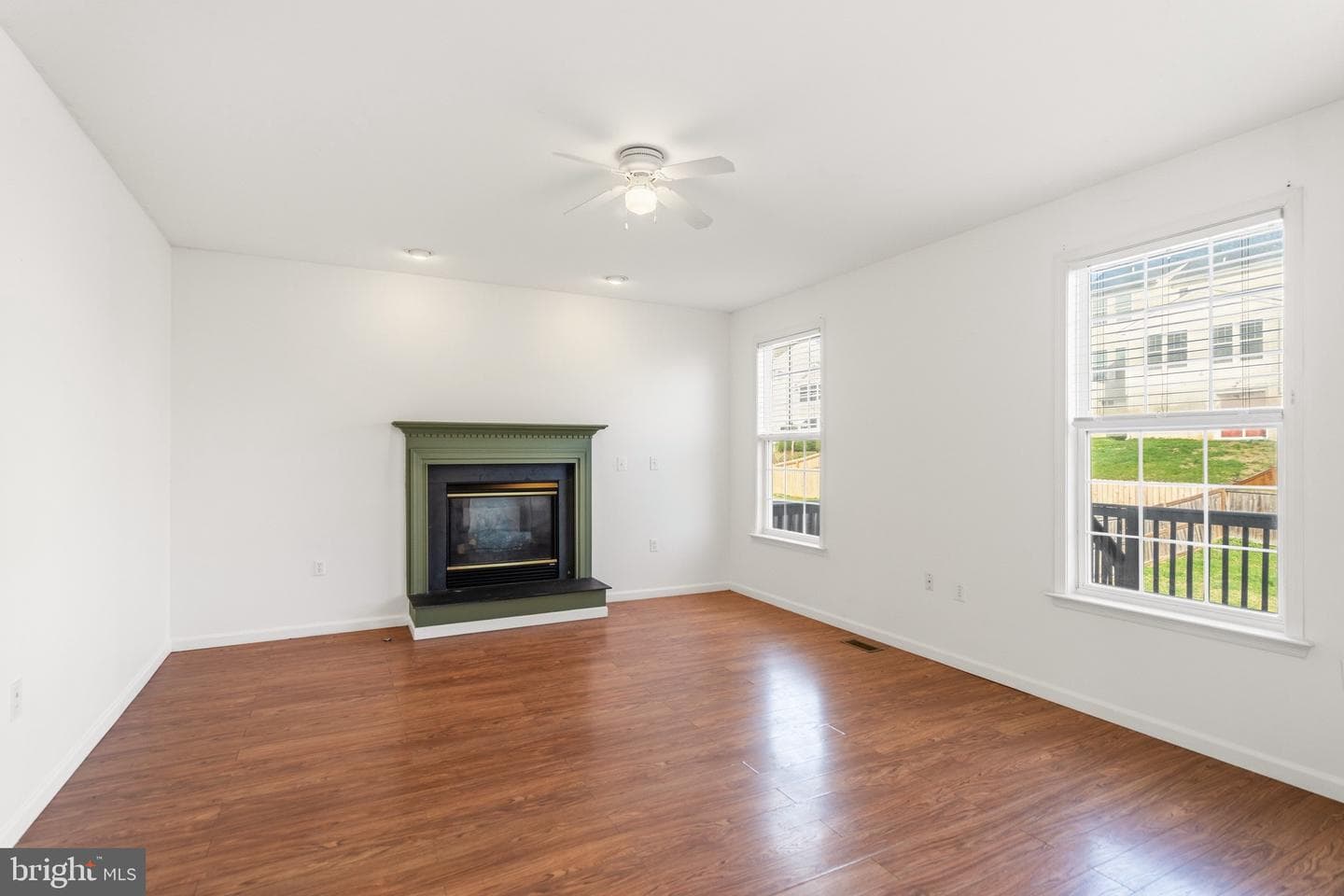 471 Bentley Drive photo 20