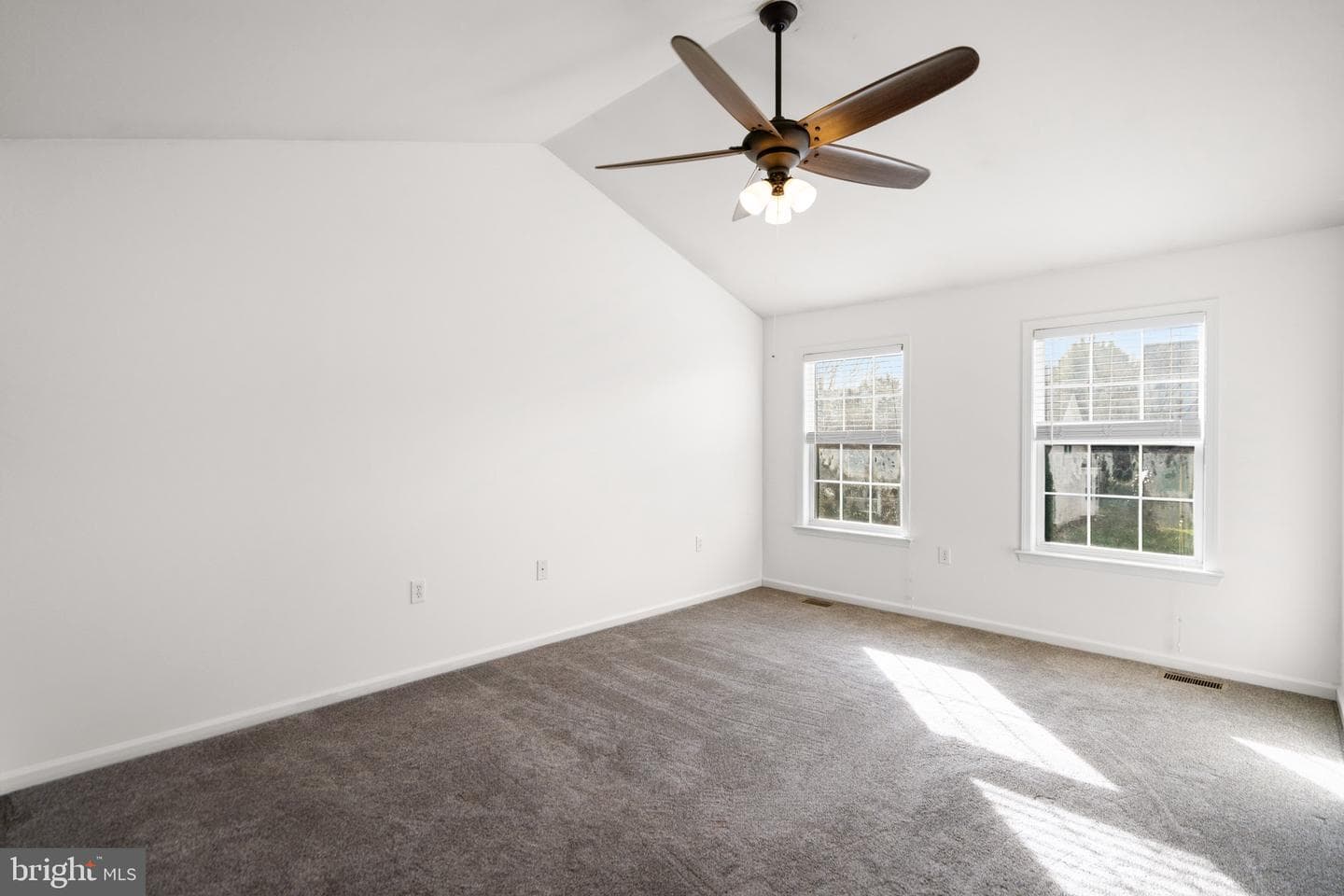 471 Bentley Drive photo 24