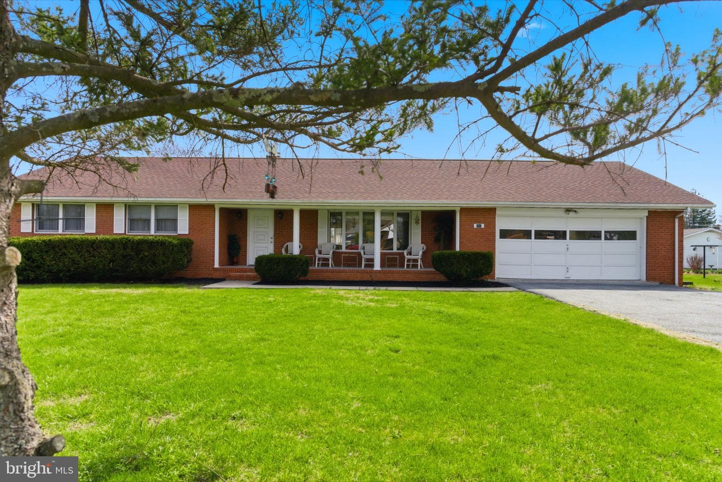 757 Montmorency Drive photo 3
