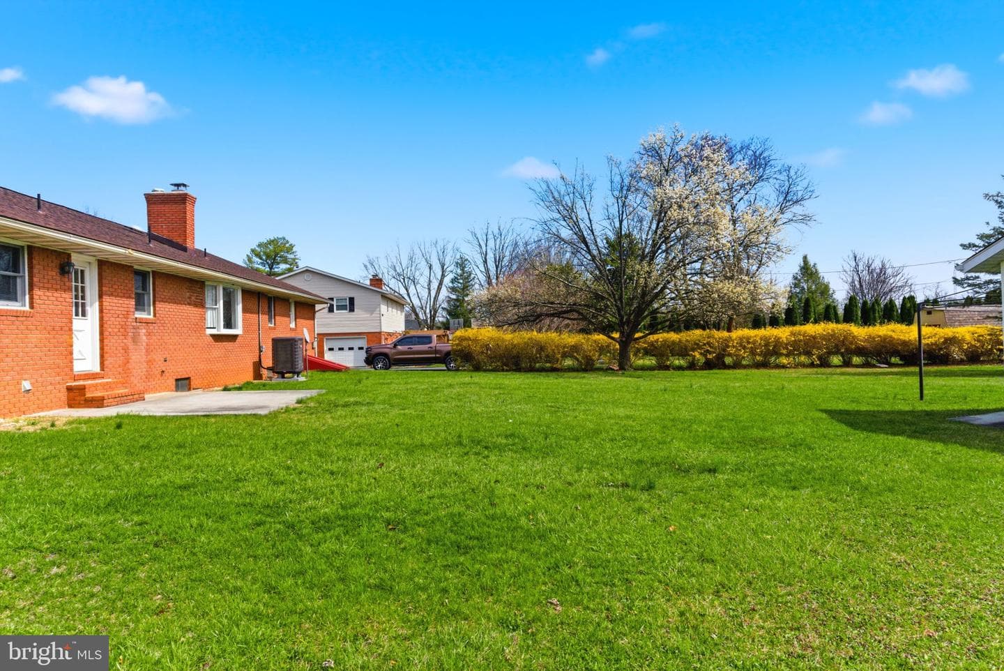 757 Montmorency Drive photo 45