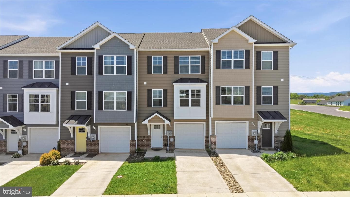 185 Carnes Way, Martinsburg