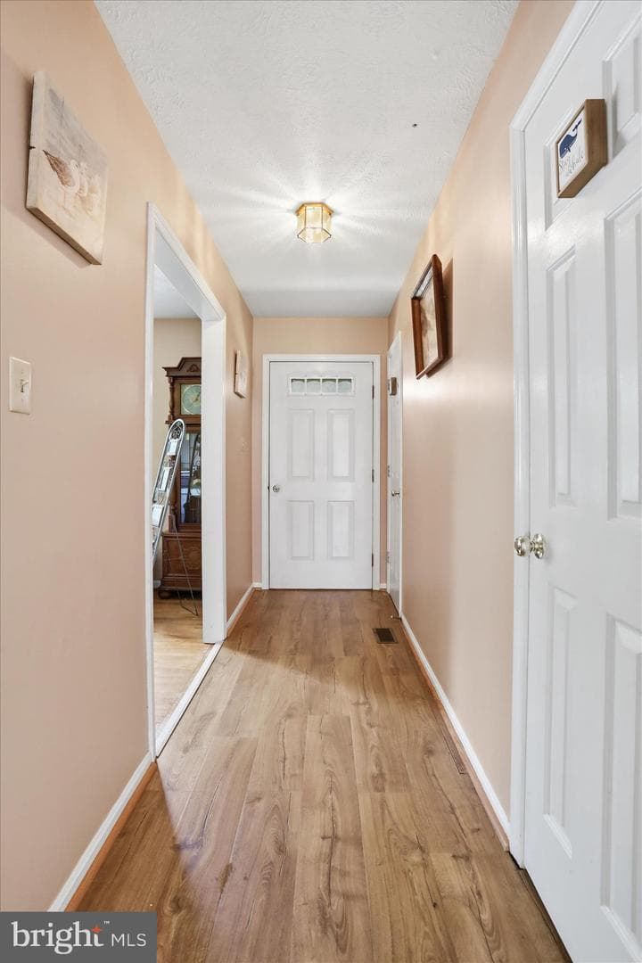 14 Windsor Lane photo 22