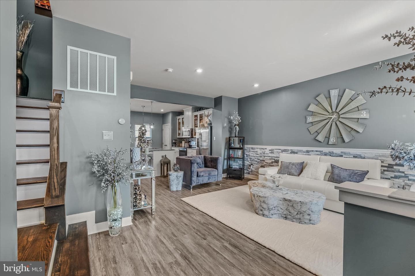 203 Ontario Drive photo 11