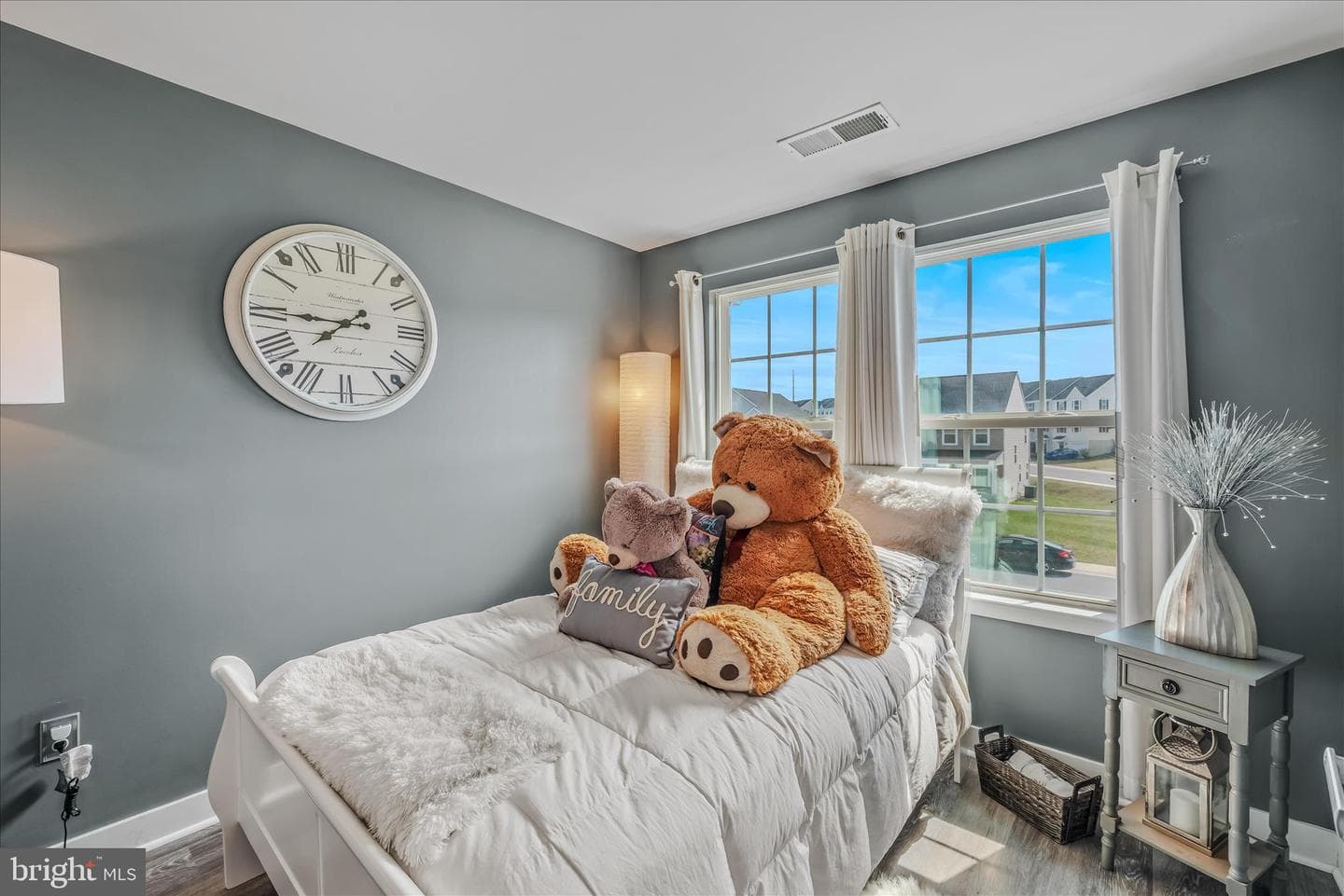 203 Ontario Drive photo 24
