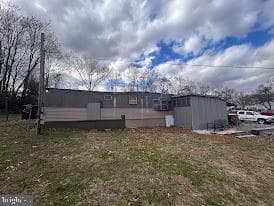 370, 382 Kerns Street, Inwood