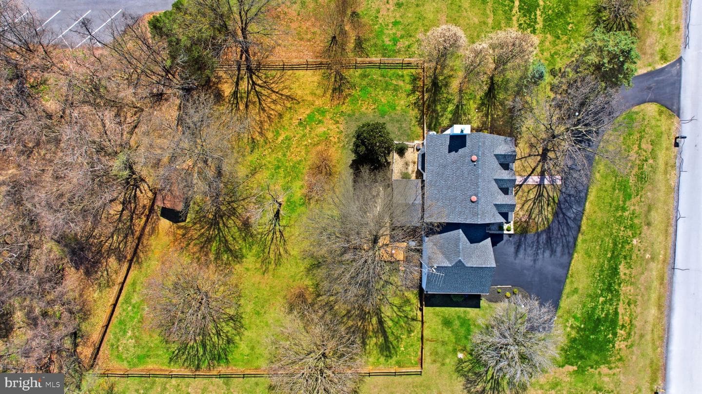 34 Renaissance Drive photo 6