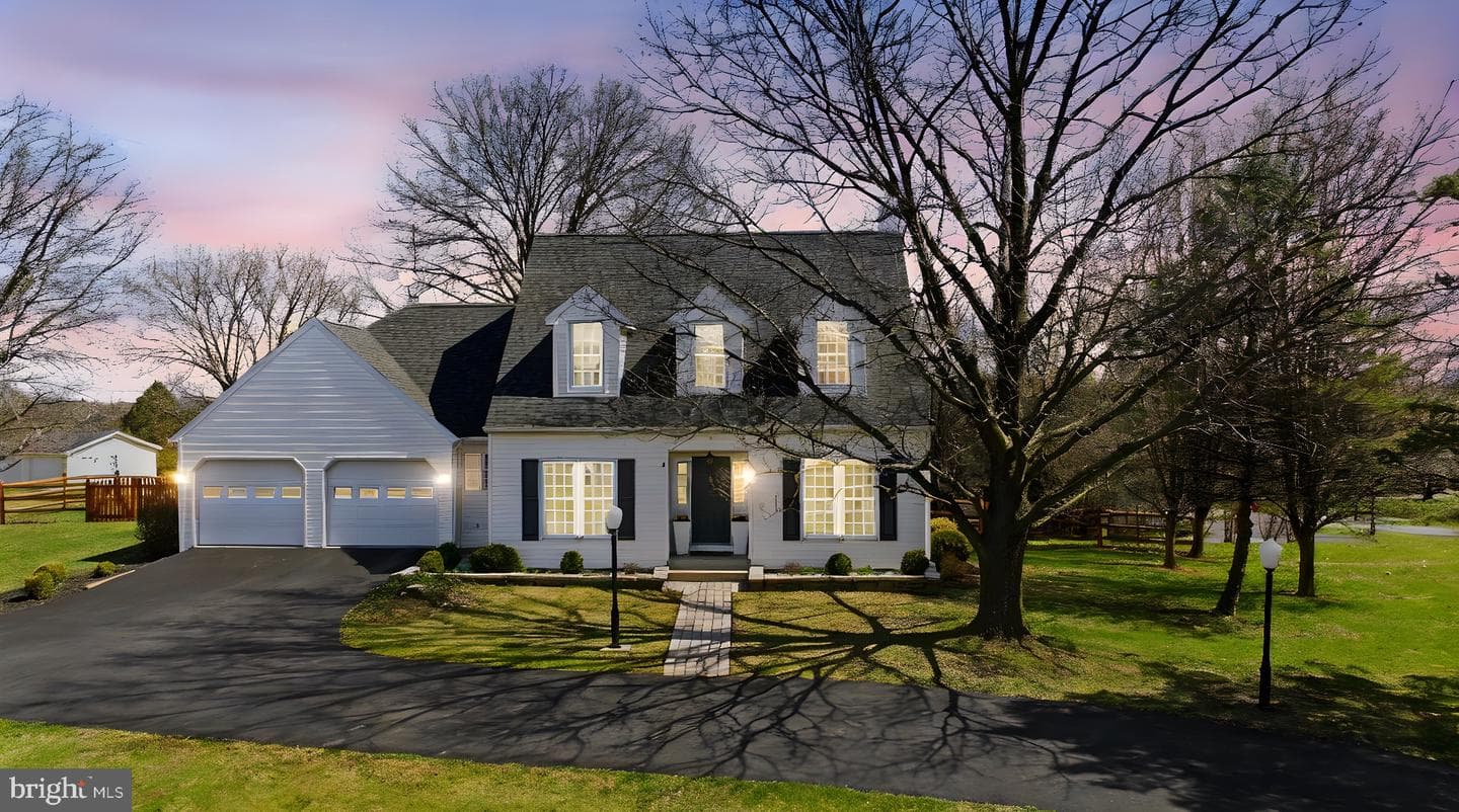 34 Renaissance Drive photo 62
